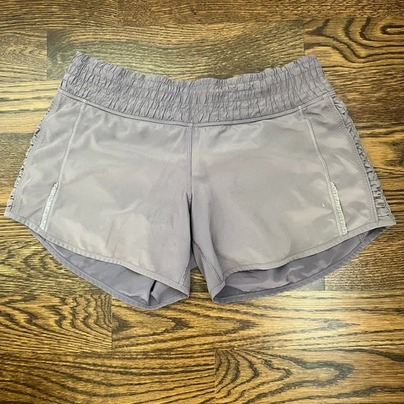 Lululemon purple/gray shorts w/ built in liner, size 6 - Picture 2 of 7